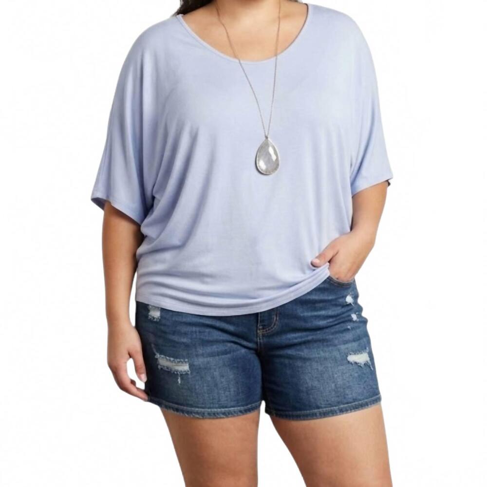 NEW CURVE MARKET far from home top - plus in blue